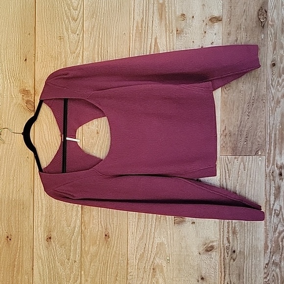 Free People Sweaters - Free People Size Large Pomegranate Wine Saffron Open Back Sweater NWT